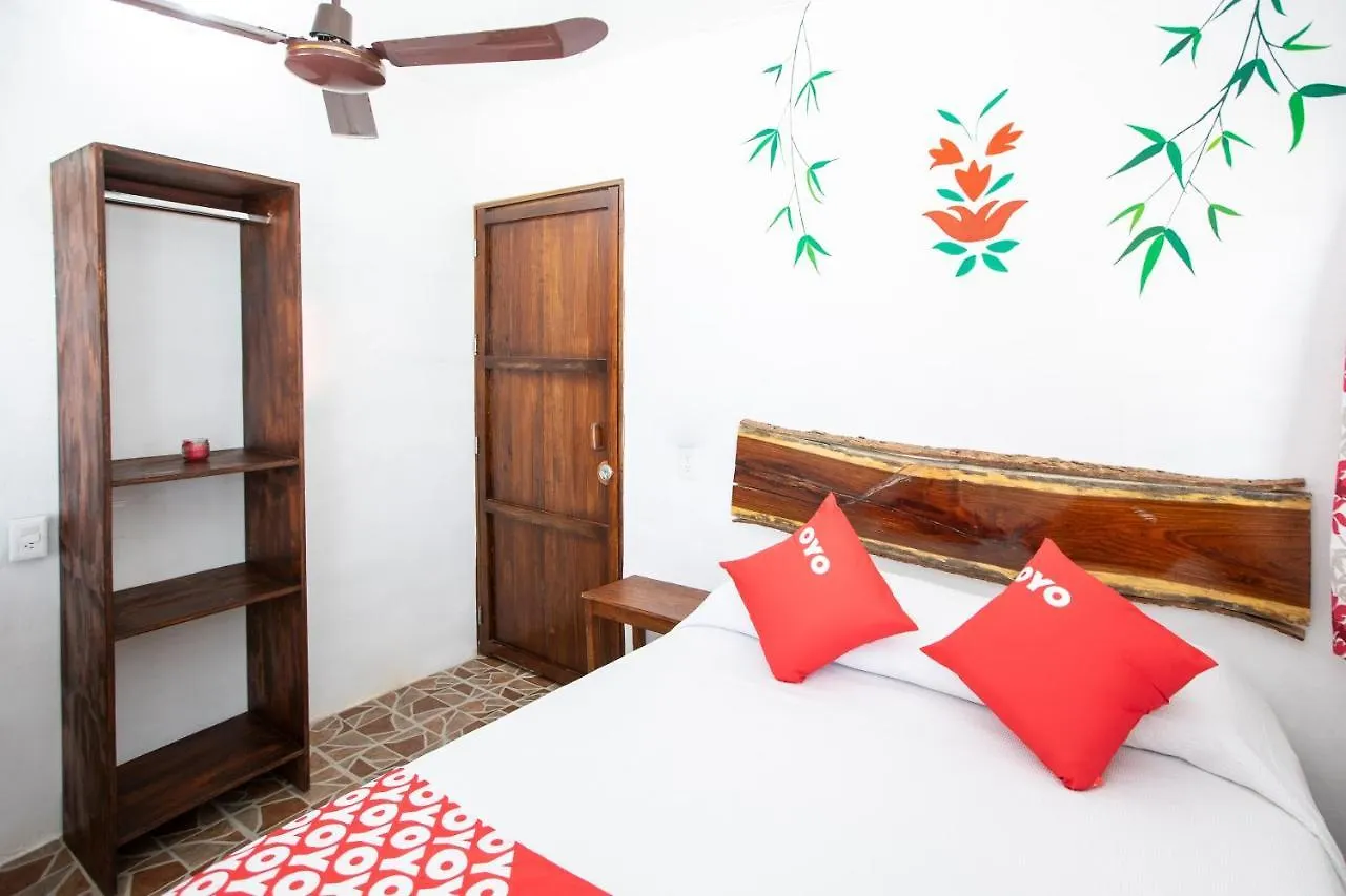Marina Izavela Hotel Bacalar 2*,